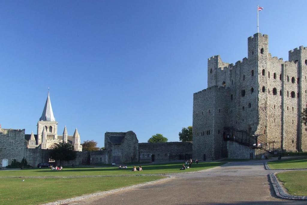 Beautiful Apartment In The Heart Of Rochester Rochester  Kültér fotó