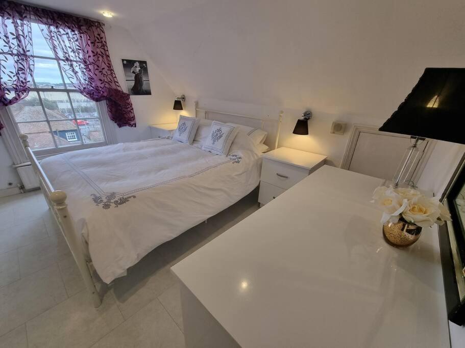 Beautiful Apartment In The Heart Of Rochester Rochester  Kültér fotó