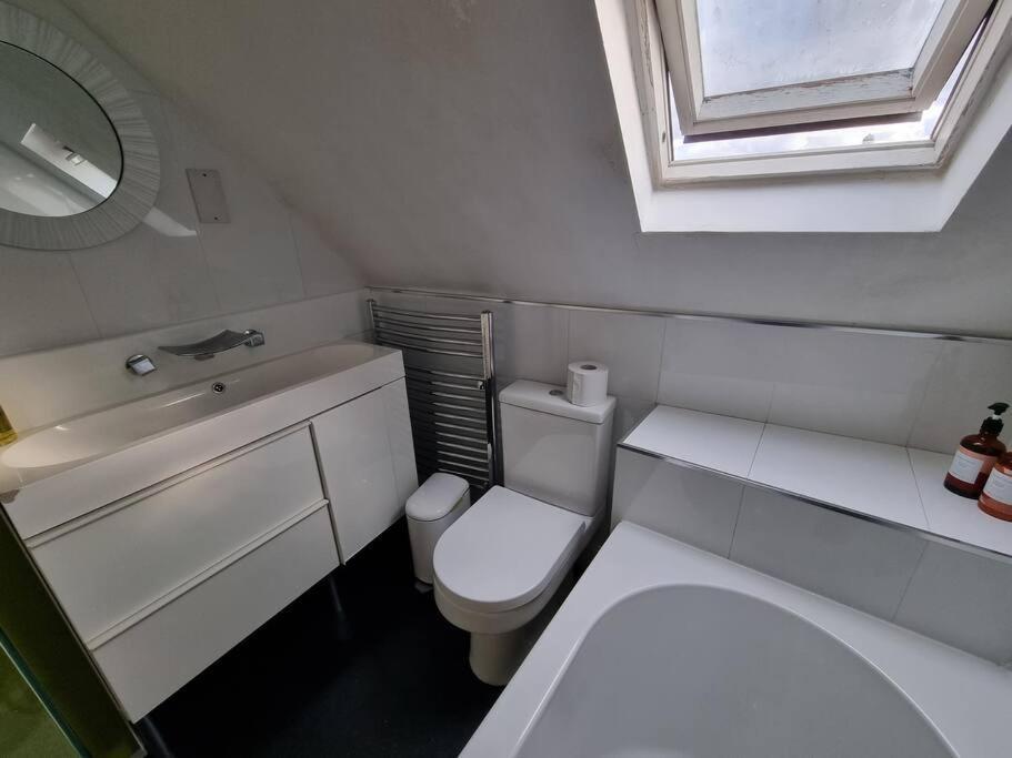 Beautiful Apartment In The Heart Of Rochester Rochester  Kültér fotó
