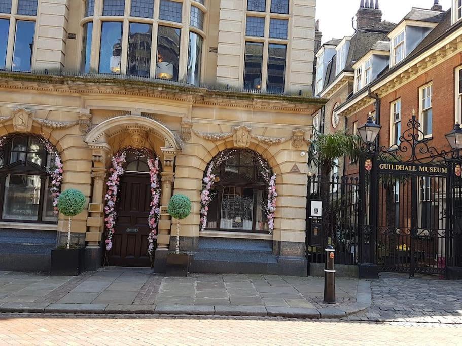 Beautiful Apartment In The Heart Of Rochester Rochester  Kültér fotó