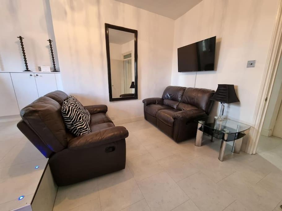 Beautiful Apartment In The Heart Of Rochester Rochester  Kültér fotó